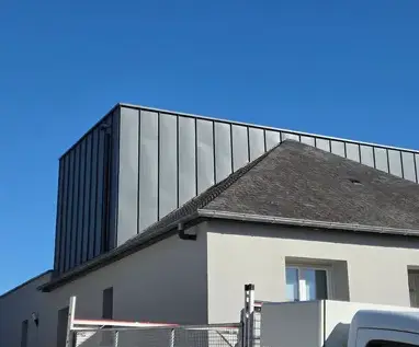 charpentier à Le Genest-Saint-Isle - image 2